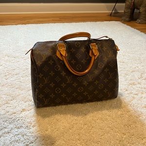 Louis Vuitton Speedy 35